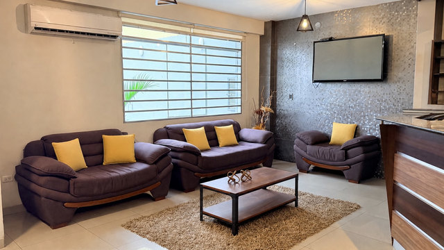 Recepción del Hotel Rivera del Río en Castilla, Piura